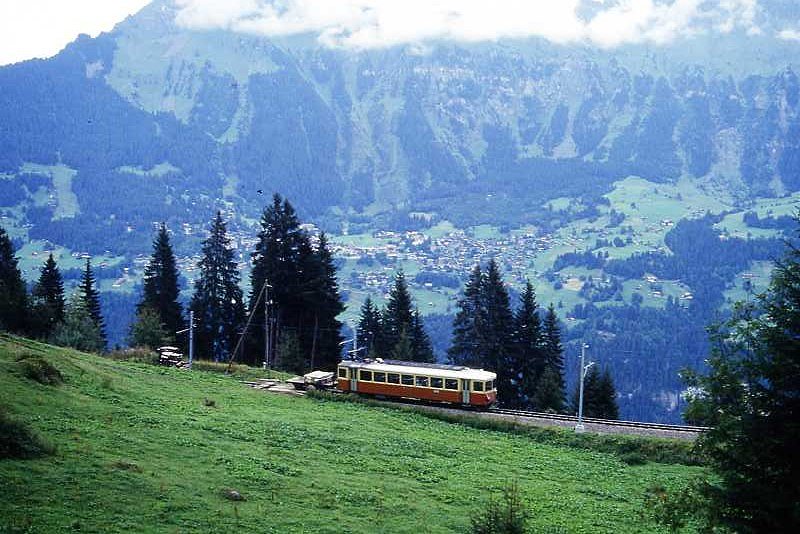 BLM - Regionalzug 3758 von Mrren nach Grtschalp am 12.08.1994 oberhalb Grtschalp mit Lklp 15 I - BDe 4/4 21
