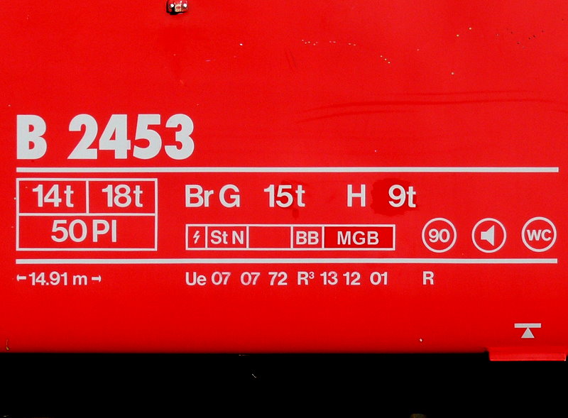 RhB - B 2453 am 04.10.2009 in St.Moritz - 2.Klasse verkrzter Einheitspersonenwagen (Typ II) fr Berninabahn  - Anschriftenfeld
