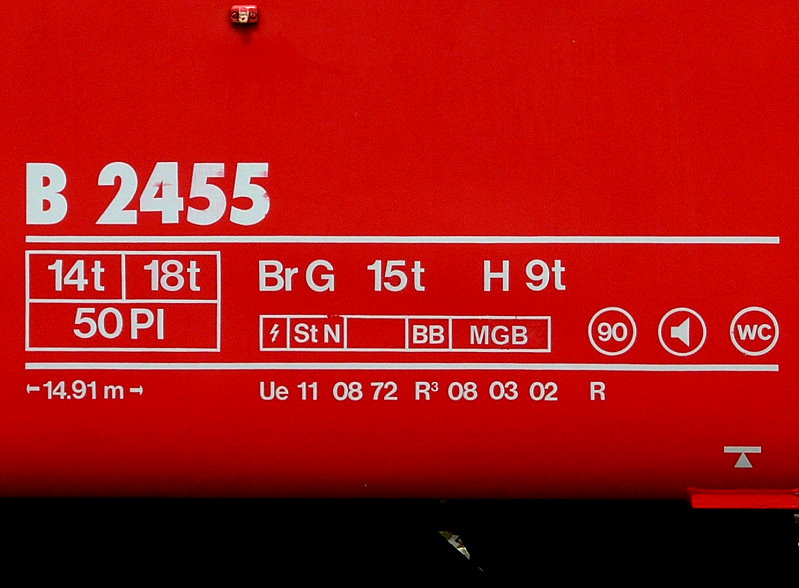 RhB - B 2455 am 26.07.2010 in St.Moritz - 2.Klasse verkrzter Einheitspersonenwagen (Typ II) fr Berninabahn  - Anschriftenfeld
