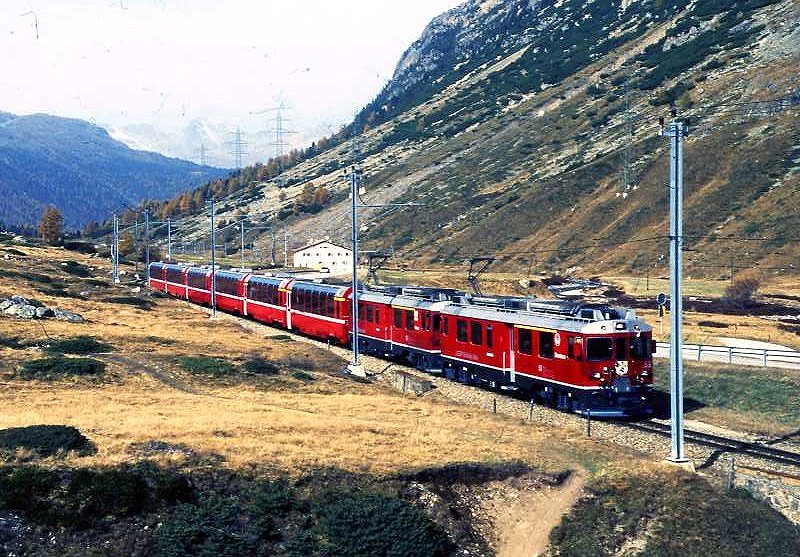 RhB - Bernina-Express 973 von St.Moritz nach Tirano am 13.10.2008 zwischen Bernina-Suot und Bernina-Diavolezza mit ABe 4/4 III 55 - ABe 4/4 III 54 - Api - Api - Bp - Bp - Bp - Bps
