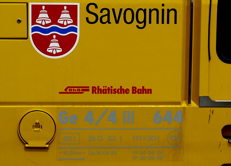 RhB - Ge 4/4 III 644  SAVOGNIN  am 28.08.1998 in St.Moritz - Drehstrom-Universallokomotive - Anschriftenfeld