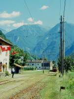FM_SEFT Museumszug 5 von Cama nach Castione-Arbedo am 02.09.1995 Einfahrt S.Vittore mit AB-Triebwagen ABe 4/4 42 - RhB-Triebwagen BDe 4/4 491.