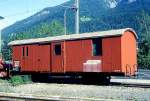 RhB - Xk 9073 am 01.06.1993 in Reichenau - Gedeckter Dienstwagen (Montagewagen) 2-achsig mit 1 offenen Plattform - Baujahr 1903 - SWS - Gewicht 10,39t - Ladegewicht 6,00t - LP 10,44 m - zulssige