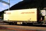 RhB - Lb 7859 am 22.08.2008 in Zernez - Tragwagen mit RhB-Container Y11531 2-achsig mit 1 offenen Plattform - Baujahr 1983 bernahme 12.12.1997 - JMR - Gewicht 5,86t - LP 9,14 - Zuladung 14,00/17,00t
