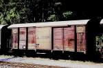 RhB - Gb 5050 am 01.09.1997 in Trin - Gedeckter Gterwagen 2-achsig - 1 offene Plattform - Baujahr 1963 - JMR - Gewicht 7,70t - Ladegewicht 15,00t - LP 9,14m - zulssige Geschwindigkeit Aufkleber 70