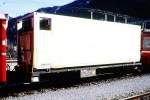 RhB - Lb-v 7851 am 20.02.1998 in Thusis - Container-Transportwagen 2-achsig mit 1 offenen Plattform beladen mit Khl-Container - Baujahr 1911 - SIG - Gewicht 5,33t - Zuladung 17,00t - LP 8,54m -