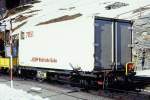 Guterwagen/341435/rhb---lb-v-7851-am-09031998 RhB - Lb-v 7851 am 09.03.1998 in Alp Grm - Container-Transportwagen 2-achsig mit 1 offenen Plattform beladen mit Khl-Container - Baujahr 1911 - SIG - Gewicht 5,33t - Zuladung 17,00t - LP 8,54m - zulssige Geschwindigkeit 80 km/h Zugreihe B - 3=03.11.1995 - Lebenslauf: ex BB K 215 - 1943 RhB K 5410 - 1961 K 5801 - 1969 Gbk 5801 - 03.11.1995 Lbv 7851 - 11.07.2003 Abbruch
