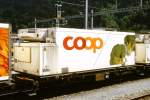 RhB - Lb 7864 am 01.09.2007 in Thusis - Container-Tragwagen 2-achsig mit COOP-Khlcontainer (Broccoli) - Baujahr 1963 - JMR - Gewicht 5,69t - Ladegewicht 14,00t/17,00t - zulssige Geschwindigkeit