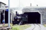 Lokomotiven/387428/rhb---g-34-1-am RhB - G 3/4 1 am 26.08.1995 in Ospizia Bernina - Dampflok RHTIA - Baujahr 1889 - SLM 577 - Gewicht 29,00t - 184 KW - LP 7,90m - zulssige Geschwindigkeit 45 km/h - =14.03.1989 - Mutation: ex LD G 3/4 1 - 1895 RhB - 1928a - 1947 reserviert VHS Luzern - 1970 BC - 1988 leihweise RhB - 1989 nach Jubilum RhB - Hinweis: Weltprmiere der Erstfahrt der Rhtia auf Ospizio Bernina, Fotoaufstellung vor dem Depot
