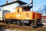 Lokomotiven/420113/rhb---gem-24-211-am RhB - Gem 2/4 211 am 13.08.1991 in Chur - Zweikraft-Rangierlok - in Betriebnahme 25.01.1913 - Ue 26.01.1967 - SLM2257/BBC724/SAAS/RhB - 228 KWe - 154 KWm - Gewicht 33,00t - LP 8,70m - zulssige Geschwindigkeit 55 km/h - 3=16.06.1986 - 1=05.04.1990 - Lebenslauf: ex Ge 2/4 202 - 01.02.1943 Gea 2/4 211 - 26.01.1967 Gem 2/4 211- Logo nur RhB - Heimatstation Chur - Hinweis: 05/2002 Abbruch, hier Einsatz bei der Arosabahn unter Gleichstrom mit Dieselantrieb
