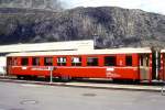 RhB - B 2422 am 25.08.1996 in Andermatt - 2.Klasse Einheitspersonenwagen (Typ II) - bernahme 29.03.1979 - FFA/SWP/RhB - Fahrzeuggewicht 18,50t - Sitzpltze 52/Stehpltze 24 - LP 18,50m - zulssige