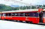 RhB - B 2492 am 20.08.1995 in Samedan - 2.Klasse verkrzter Einheitspersonenwagen (Typ IV) fr Bernin-Express mit braunen Fensterband  - bernahme 28.10.1992 - SWA - Fahrzeuggewicht 17,00t -