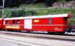 RhB - Z 13092 am 28.08.1996 in Bergn - Postwagen 4-achsig mit 1 offenen Plattform - bernahme: 10.12.1966 - SWS - Fahrzeuggewicht 15,50t - Zuladung 9,00t - LP 16,87m - zulssige Geschwindigkeit = 90