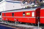 RhB - Z 96 am 23.10.1998 in St.Moritz - Postwagen 4-achsig mit 1 offenen Plattform - bernahme: 30.10.1969 - SWS - Fahrzeuggewicht 17,00t - Zuladung 9,00t - LP 16,87m - zulssige Geschwindigkeit = 90