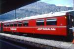 RhB - WR 3815 am 01.06.1993 in Andermatt - Speisewagen - bernahme 15.05.1984 - FFA/RhB - Gewicht 20,90t - Sitzpltze 36 - LP 18,50m - zulssige Geschwindigkeit 90 km/h - 2=13.03.1993 - mit