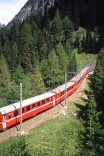 albulabahn-chur-stmoritz/309133/rhb---regio-express-1133-von-chur RhB - Regio-Express 1133 von Chur nach St.Moritz am 21.08.2008 kurz vor Zuondratunnel III mit E-Lok Ge 4/4III 648 - B 2322 - B 2321 - D 4204 - B 2495 - B 2429 - B 2439 - A 1281 - A 1227
