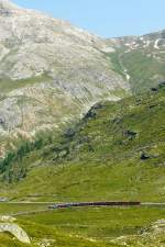 RhB - Bernina-Express 976 von Tirano nach St.Moritz am 14.07.2013 bei Alp Arlas mit Triebwagen ABe 4/4 III 55 - ABe 4/4 III 56 - Bp 2523 - Bp 2521 - Bps 2515 - Api 1306 - Ap 1291  