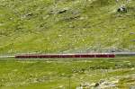RhB - Regionalzug 1629 von St.Moritz nach Tirano am 14.07.2013 bei Alp Arlas mit Zweisystem-Triebwagen ABe 8/12 3514 (ABe 4/4 35.014 - Bi 35.614 - ABe 4/4 35.114) - B 521.07 - B 2455 - B 2454 - AB