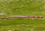 RhB - Regionalzug 1637 von St.Moritz nach Tirano am 14.07.2013 bei Alp Arlas mit Zweisystem-Triebwagen ABe 8/12 3504 (ABe 4/4 351.04 - Bi 356.04 - ABe 4/4 350.04) - B 541.03 - B 2458 - B 541.05 - AB