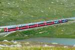 RhB - Bernina-Express 975 von St.Moritz nach Tirano am 14.07.2013 am Lago Pitschen mit ABe 4/4 III 56 - ABe 4/4 III 55 - Ap 1291 - Api 1306 - Bps 2515 - Bp 2521 - Bp 2623  