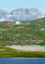 berninabahn-stmoritz-tirano/312249/rhb---bernina-express-975-von-stmoritz RhB - Bernina-Express 975 von St.Moritz nach Tirano am 14.07.2013 am Lago Bianco mit ABe 4/4 III 56 - ABe 4/4 III 55 - Ap 1291 - Api 1306 - Bps 2515 - Bp 2521 - Bp 2623
