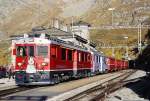 RhB - Regionalzug 1617 von St.Moritz nach Tirano am 14.10.2008 in Alp Grm mit ABe 4/4 III 56 - ABe 4/4 II 51 - B - B - B - AB - BD  