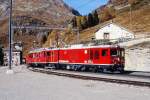 RhB Regionalzug 1627 von St.Moritz nach Tirano am 17.10.2008 in Alp Grm mit Zweikraftlok Gem 4/4 801 - Triebwagen ABe 4/4 II 46 - B 2463 - ....